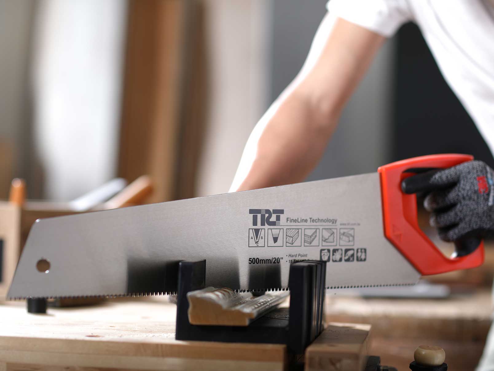 Miter Handsaw
